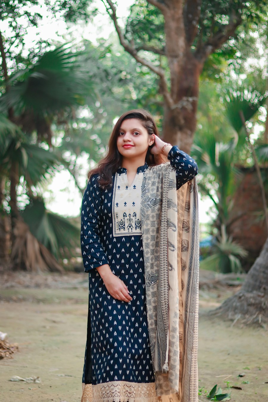 Kalidar Navy Kurta